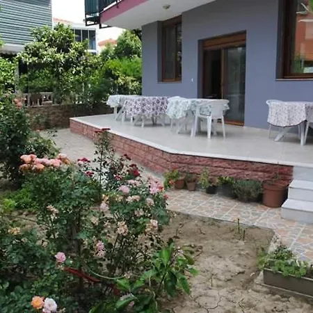 Ela Bed & Breakfast